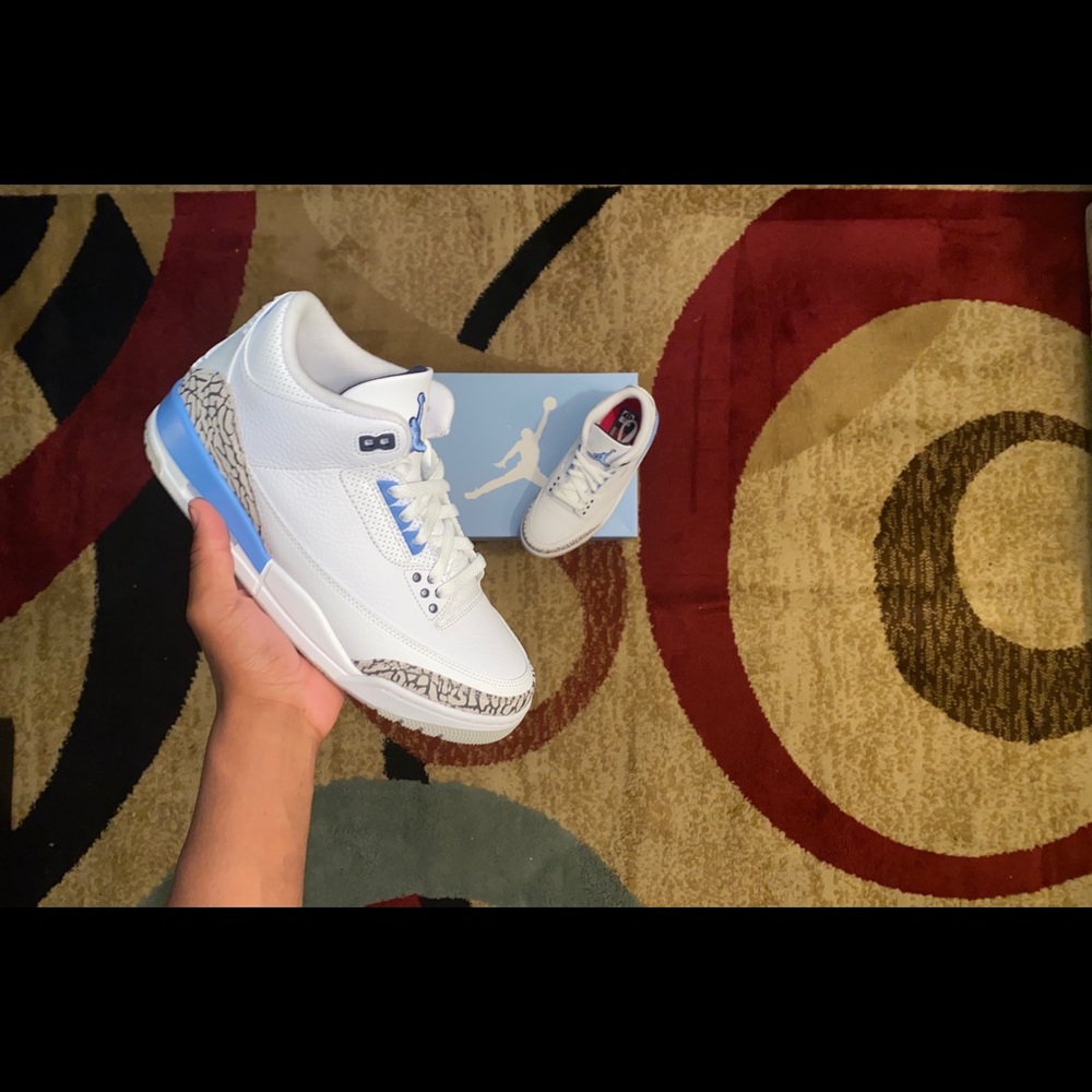 Jordan 3 Unc